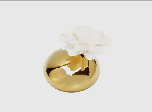 Gold Diffuser with Dimensional
White Flower